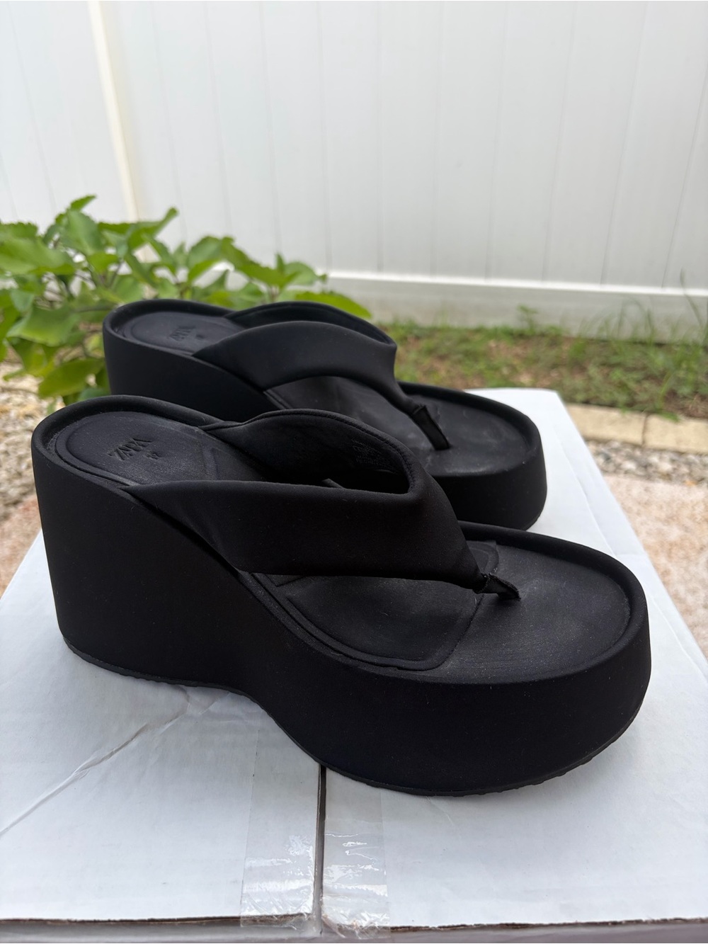 Zara Black Platform Wedge Flip Flop Sandals
